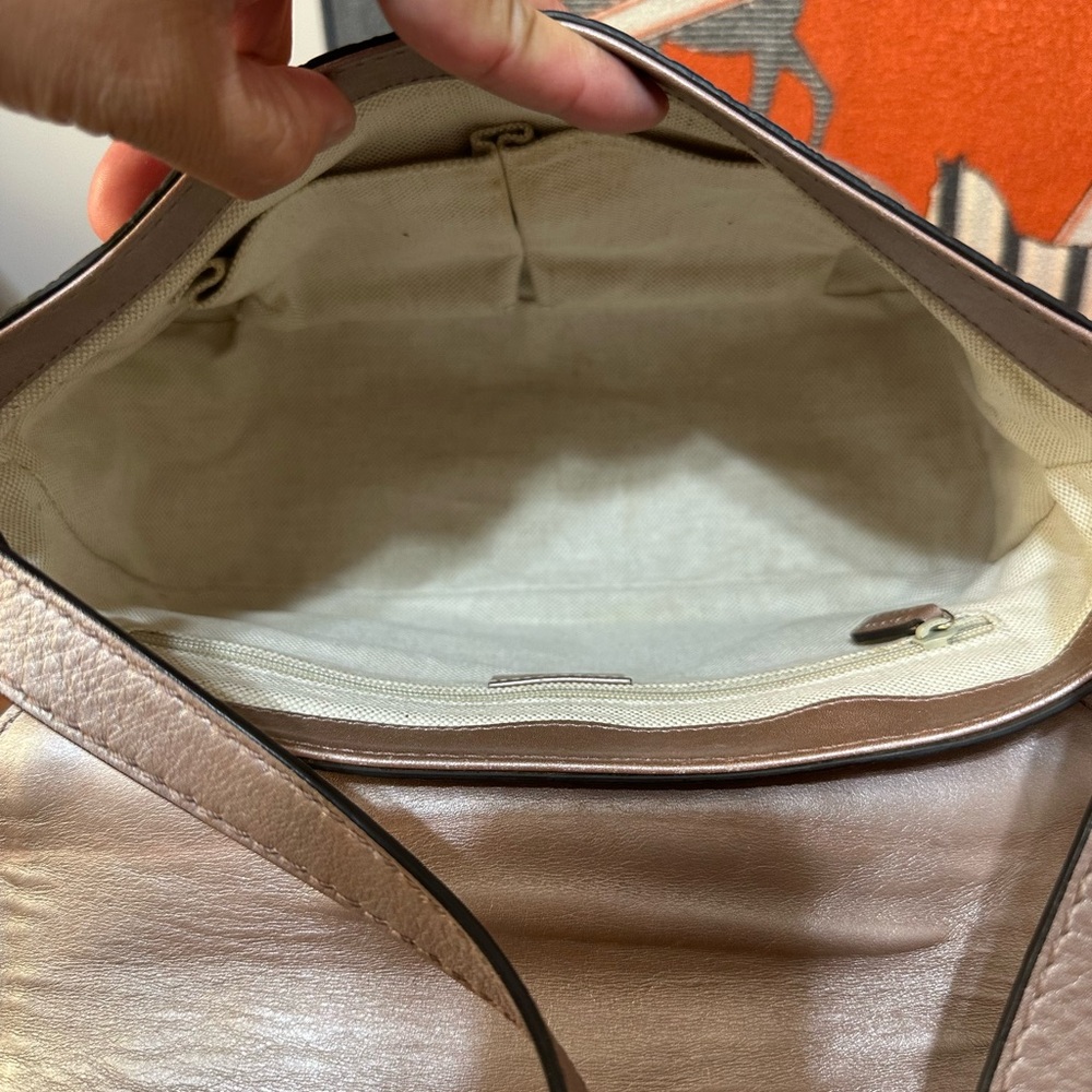 Gucci Metallic Blush Crossbody Bag - Picture 8 of 14
